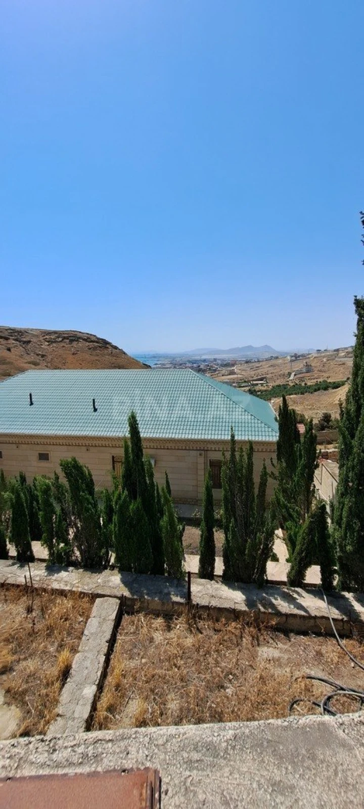 Satılır 5 otaqlı həyət evi 300 m²