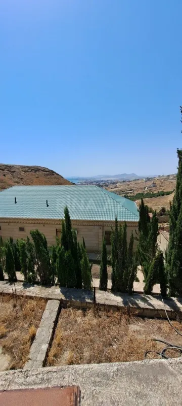 Satılır 5 otaqlı həyət evi 300 m²