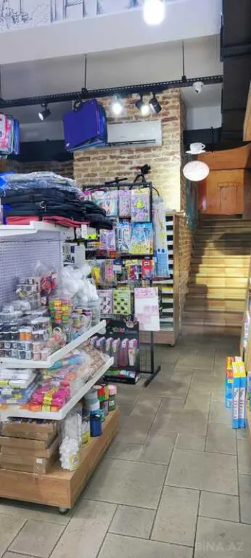 Satılır obyekt 280 m²