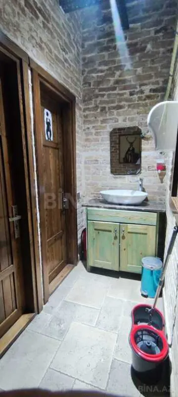 Satılır obyekt 280 m²