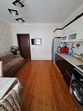 Satılır 5 otaqlı həyət evi 180 m²