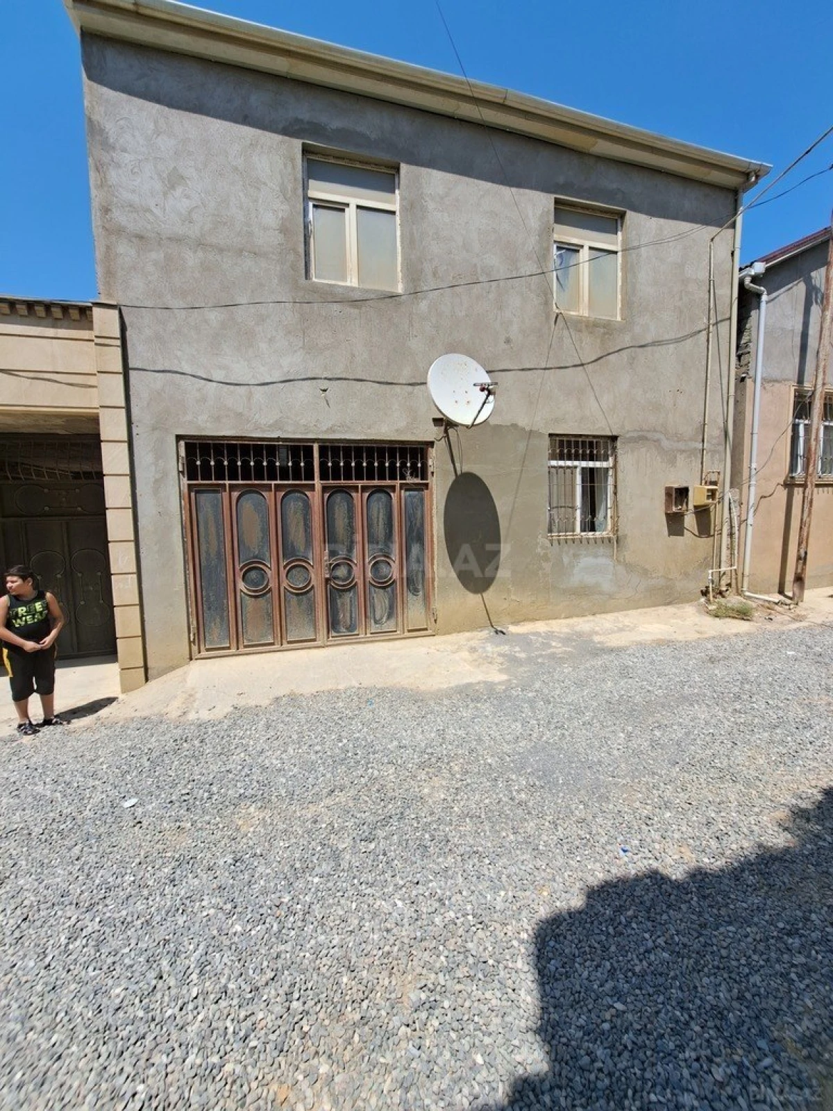 Satılır 5 otaqlı həyət evi 180 m²