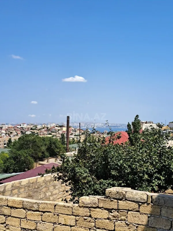 Satılır 5 otaqlı həyət evi 180 m²