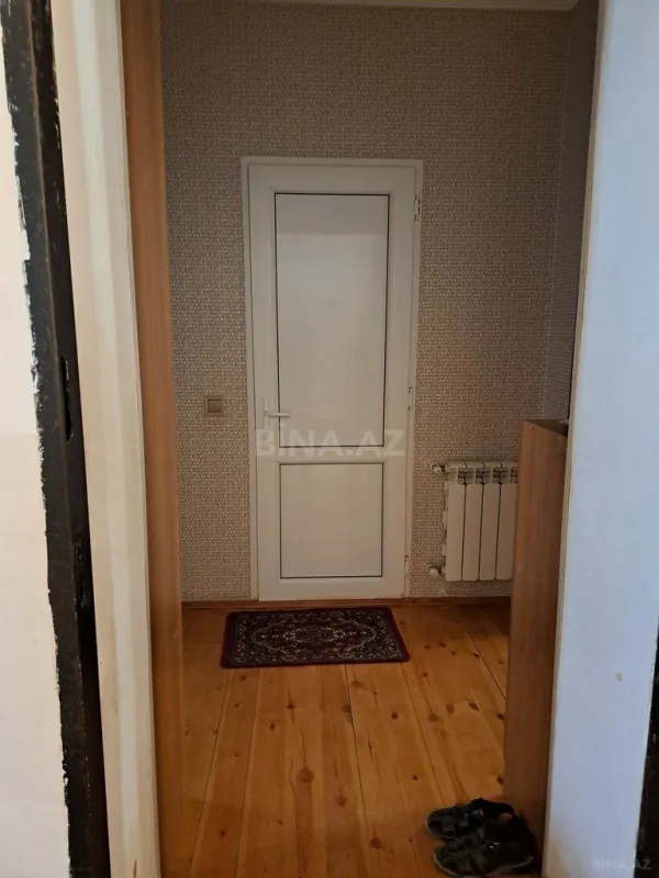 Satılır 5 otaqlı həyət evi 180 m²