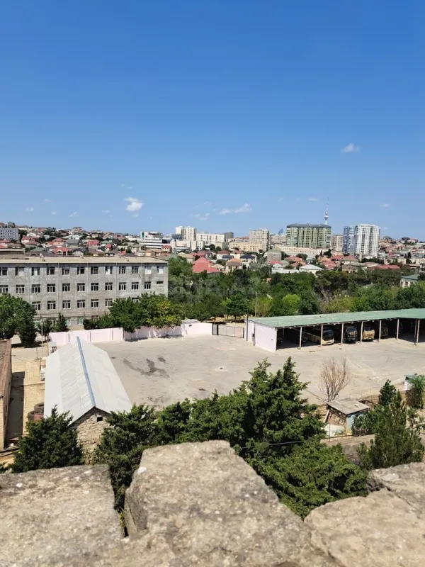 Satılır 5 otaqlı həyət evi 180 m²