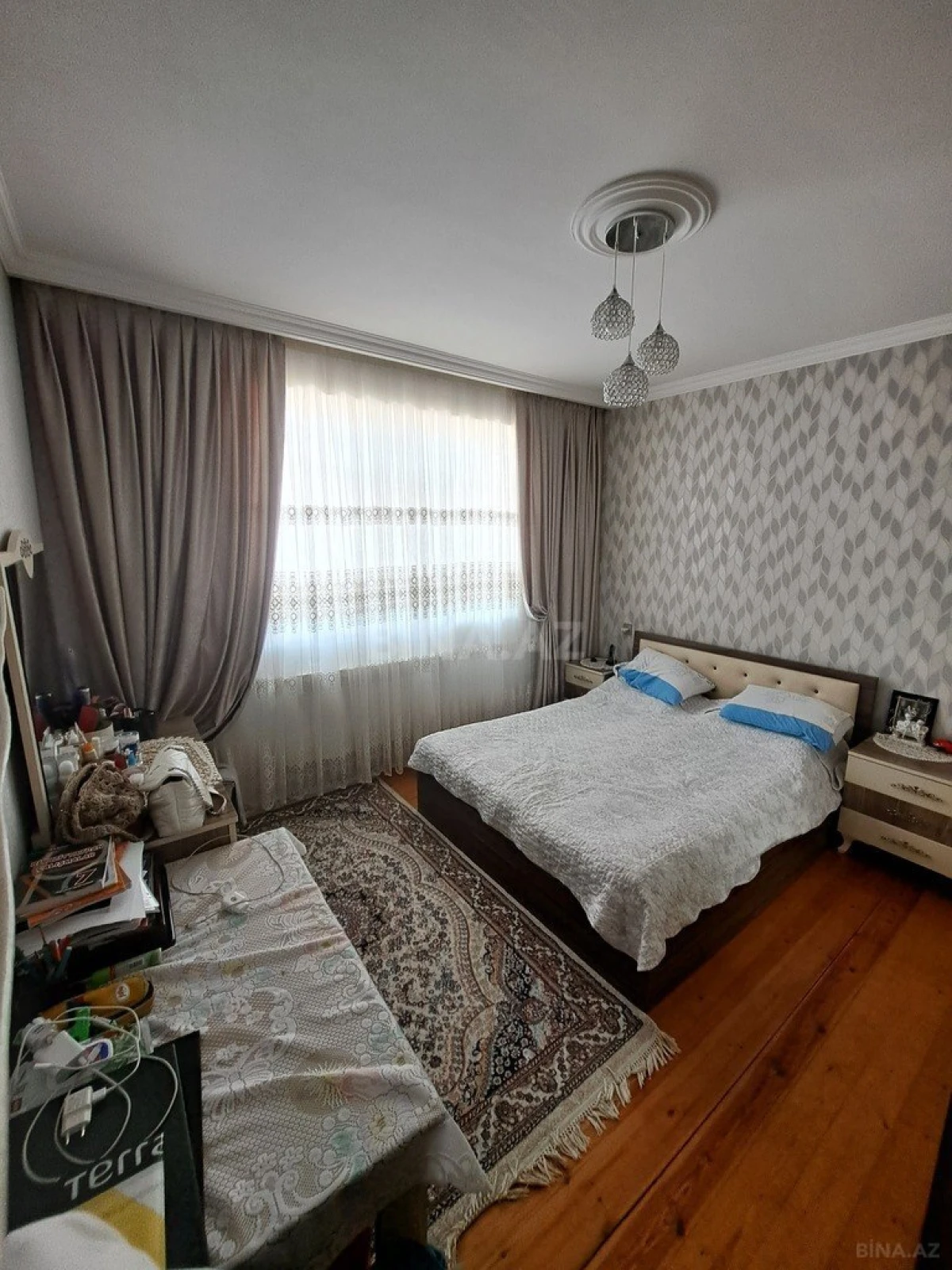 Satılır 5 otaqlı həyət evi 180 m²