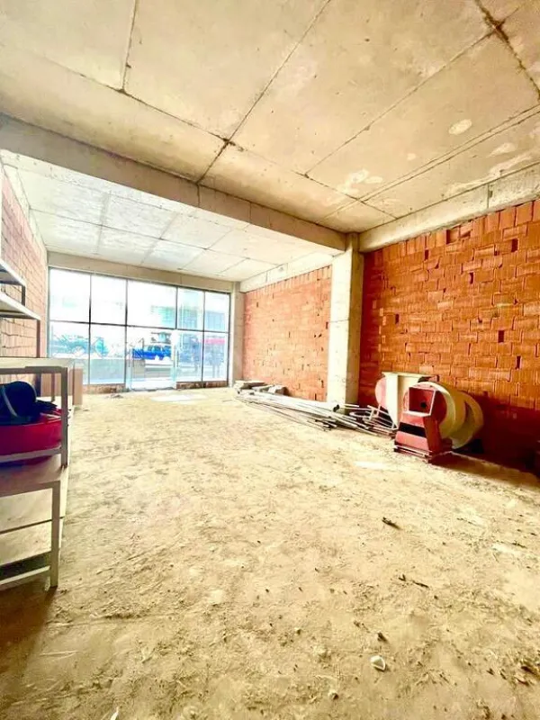 Satılır obyekt 85 m²