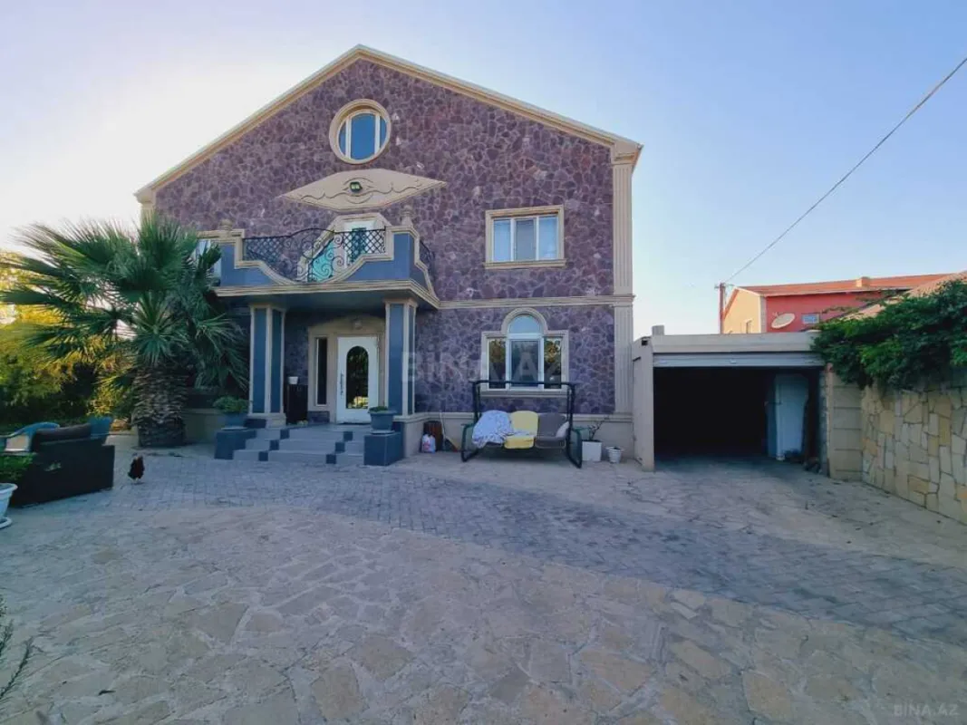 Satılır 6 otaqlı həyət evi 210 m²