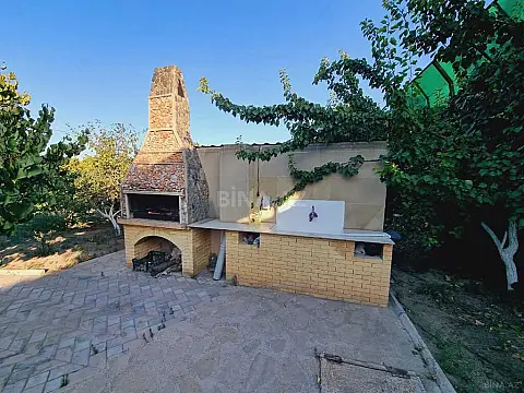 Satılır 6 otaqlı həyət evi 210 m²