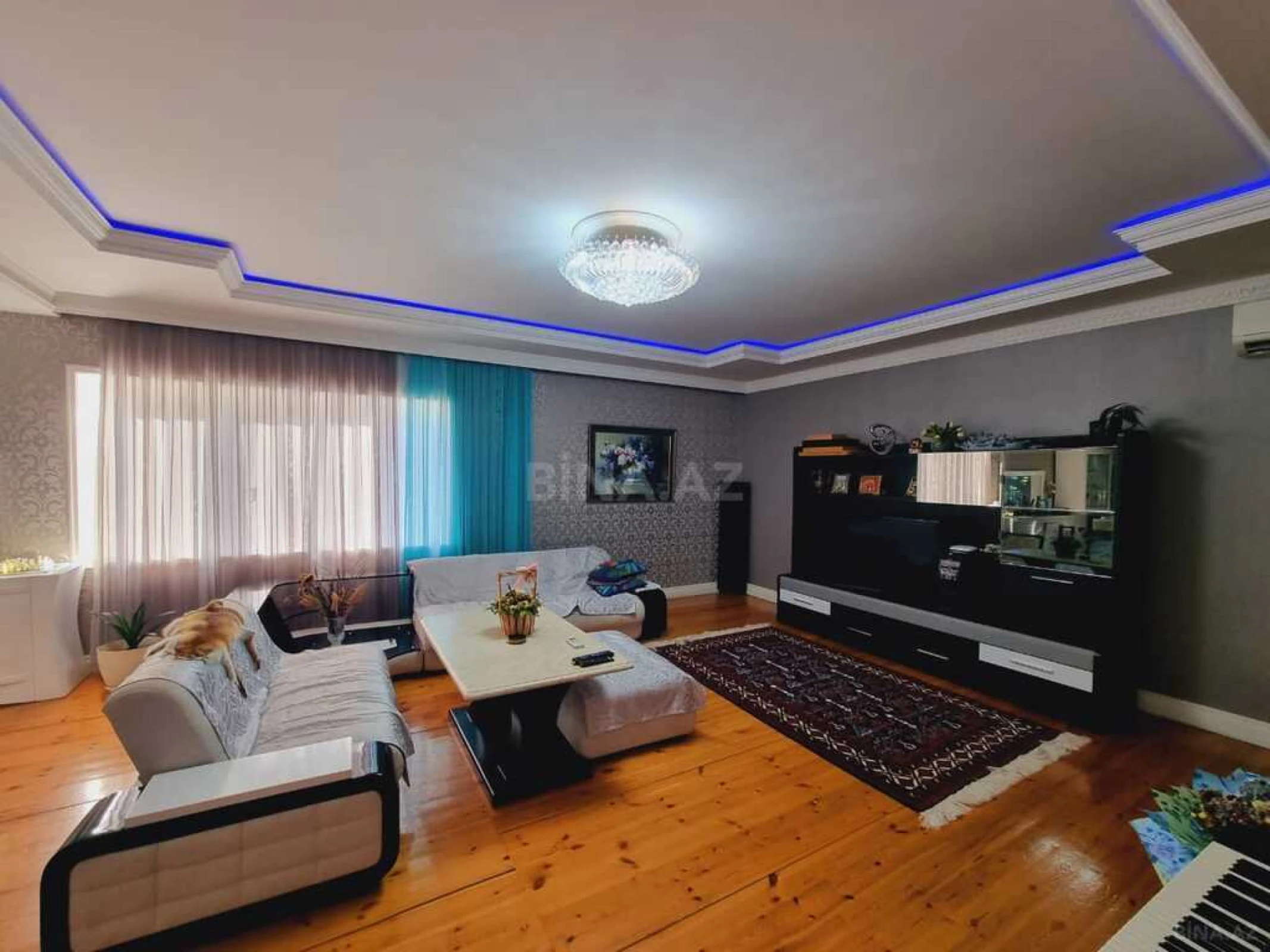 Satılır 6 otaqlı həyət evi 210 m²