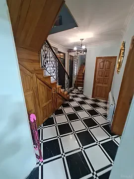 Kirayə verilir 3 otaqlı mənzil 111 m²