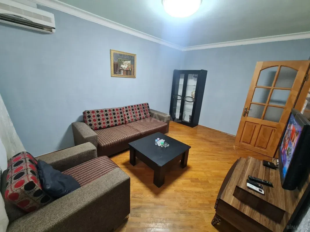 Kirayə verilir 3 otaqlı mənzil 111 m²