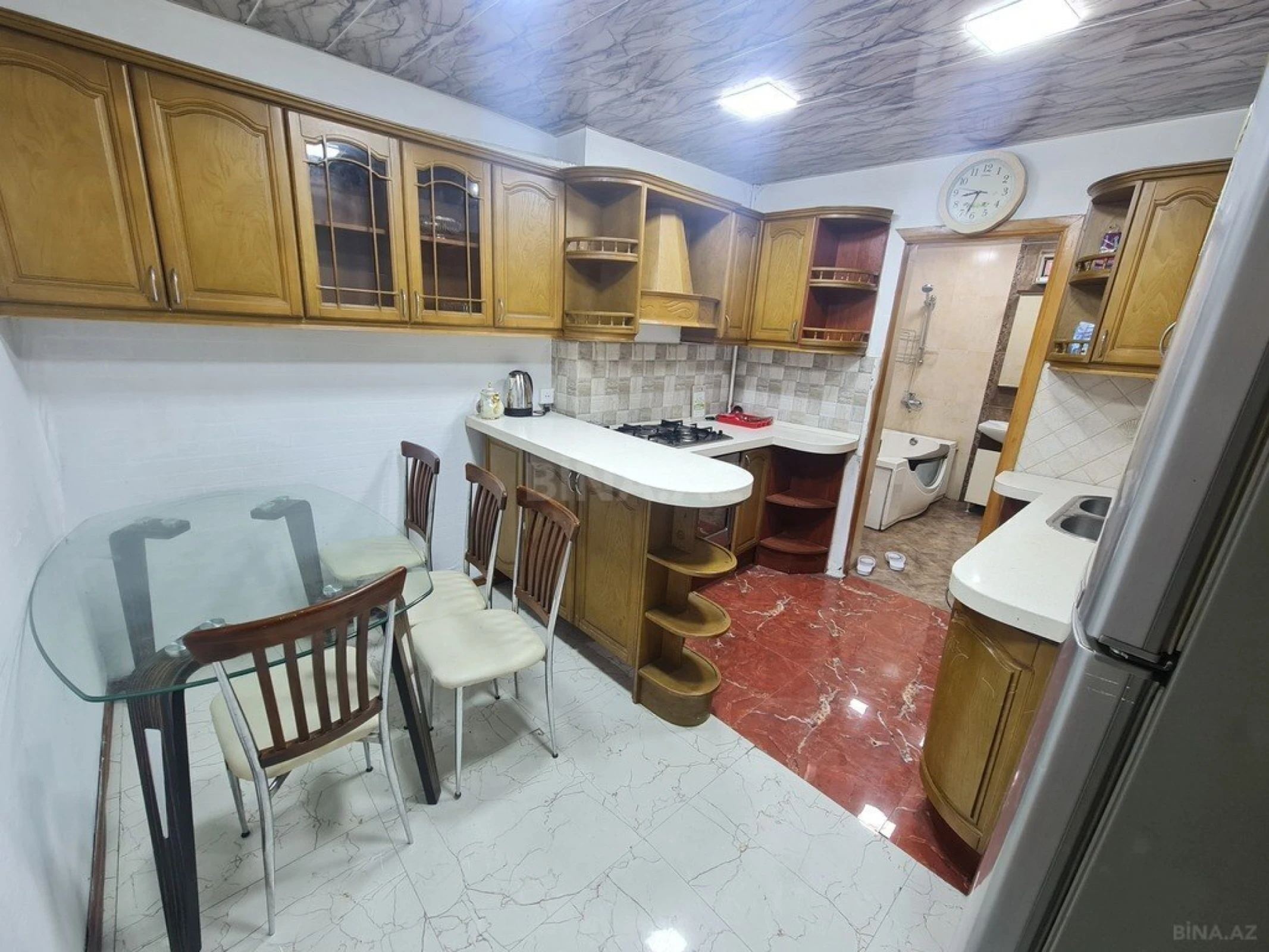 Kirayə verilir 3 otaqlı mənzil 111 m²
