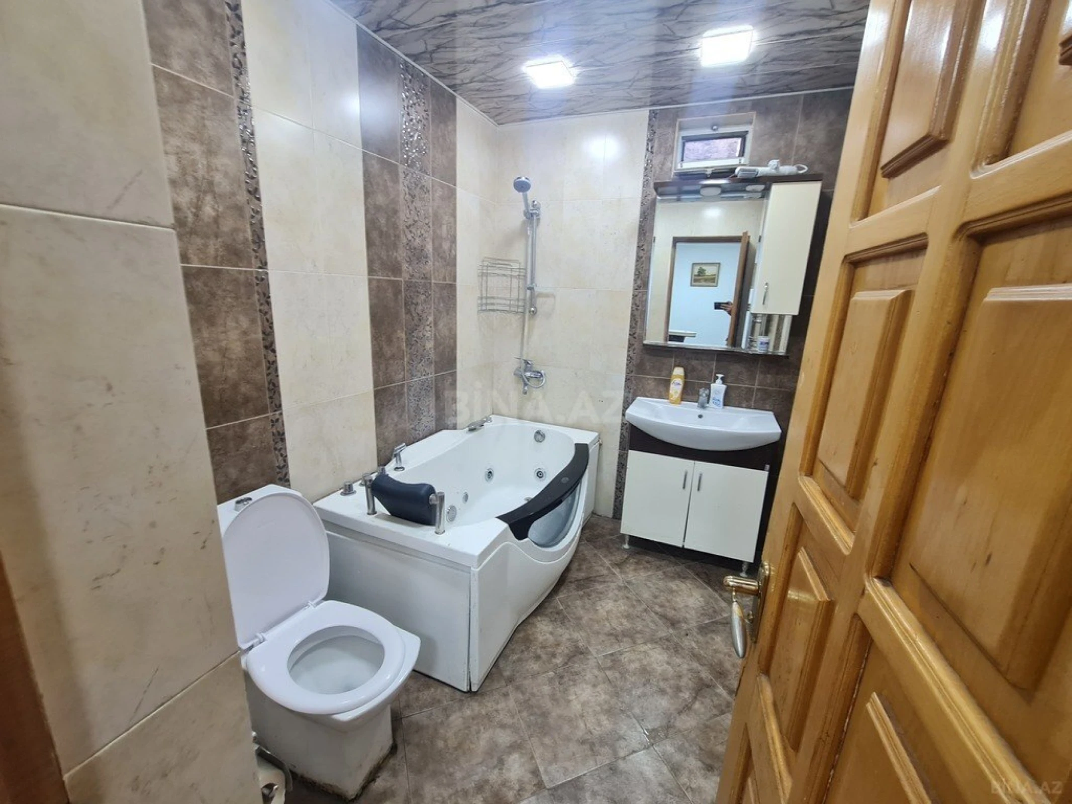 Kirayə verilir 3 otaqlı mənzil 111 m²