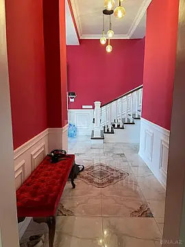 Satılır 5 otaqlı həyət evi 250 m²