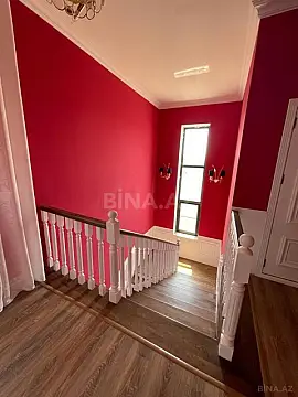 Satılır 5 otaqlı həyət evi 250 m²