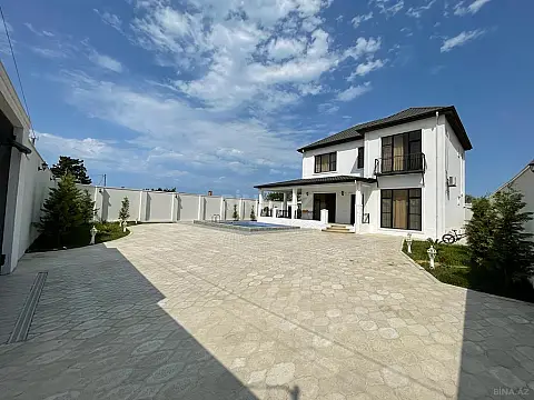 Satılır 5 otaqlı həyət evi 250 m²