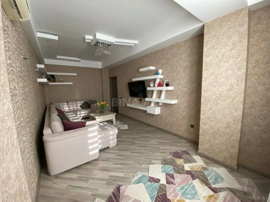 Satılır 2 otaqlı mənzil 80 m²
