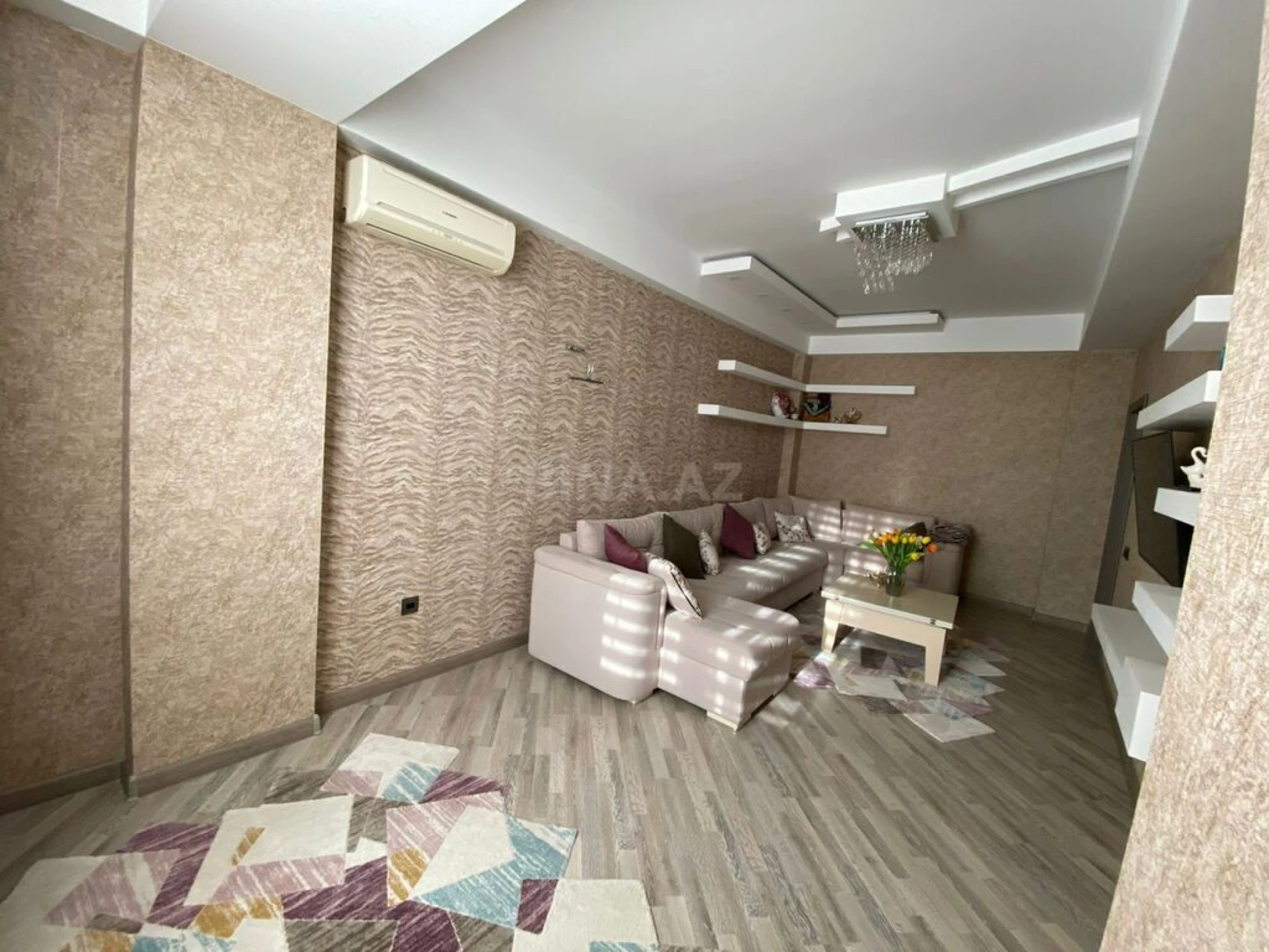 Satılır 2 otaqlı mənzil 80 m²