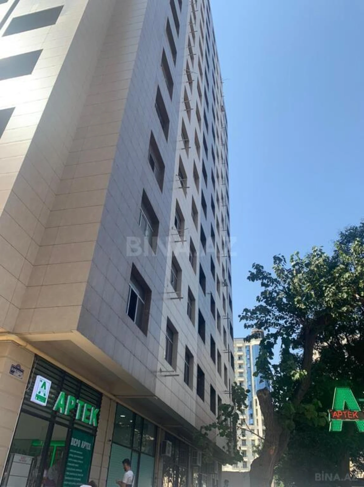 Satılır 1 otaqlı mənzil 66 m²