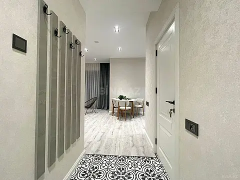 Kirayə verilir 2 otaqlı mənzil 65 m²