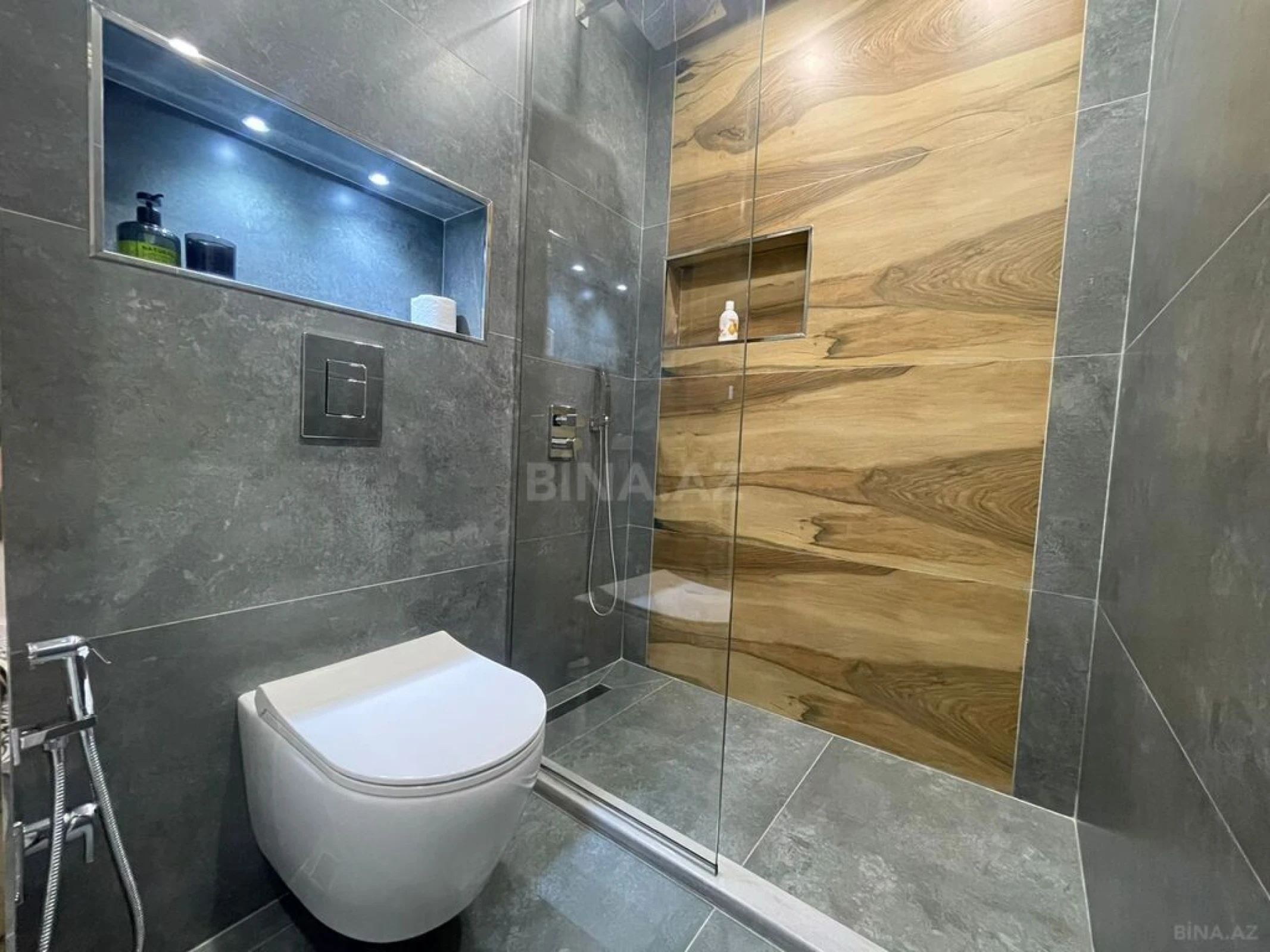 Kirayə verilir 2 otaqlı mənzil 65 m²