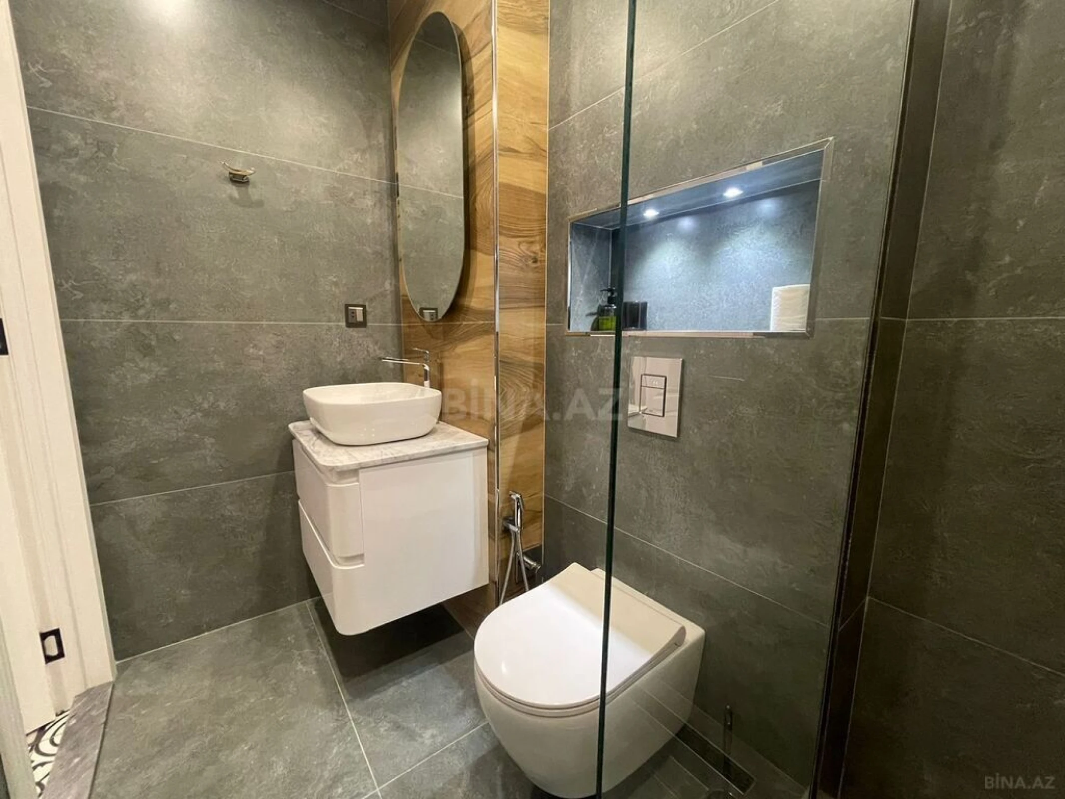 Kirayə verilir 2 otaqlı mənzil 65 m²