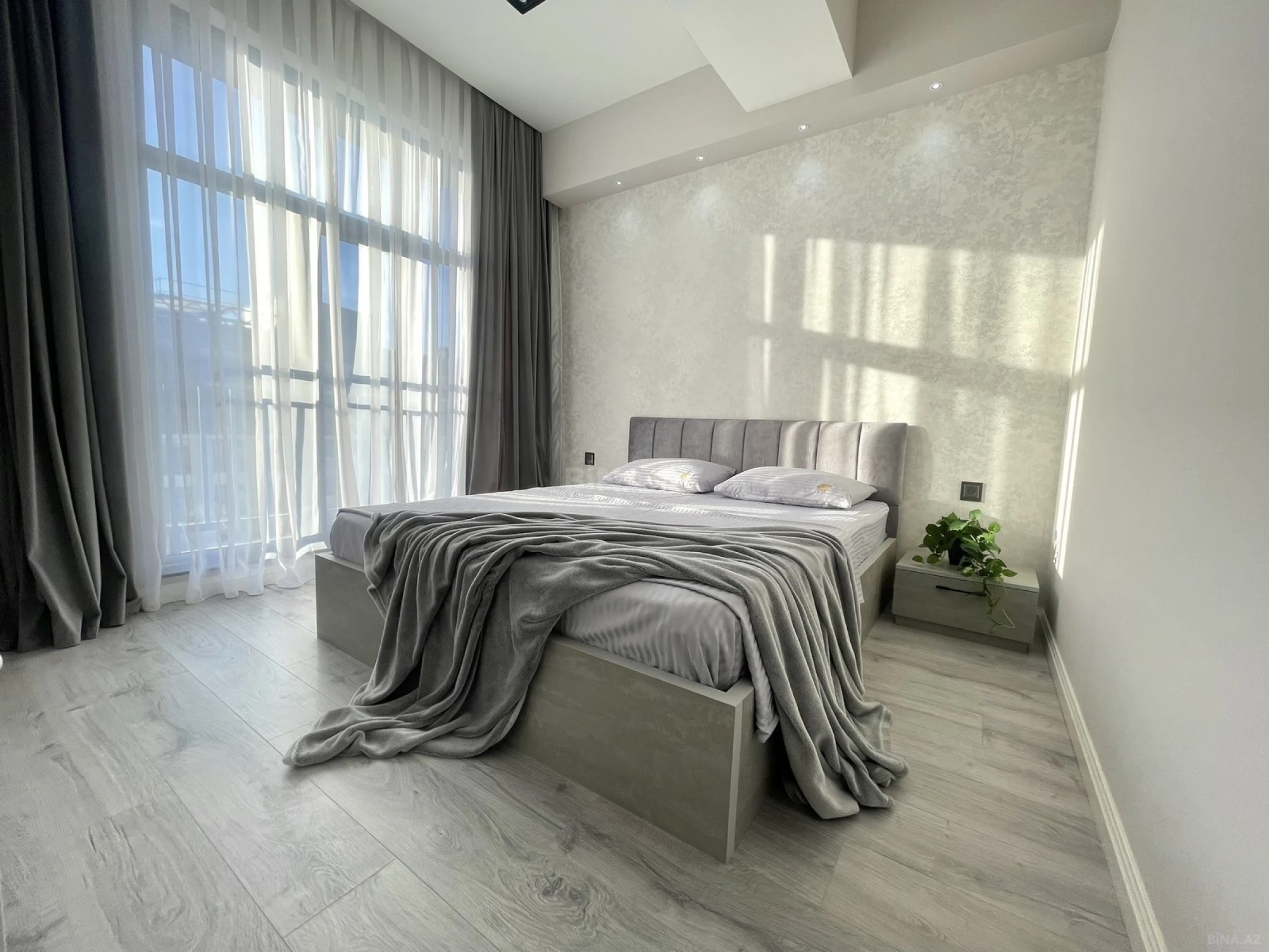 Kirayə verilir 2 otaqlı mənzil 65 m²