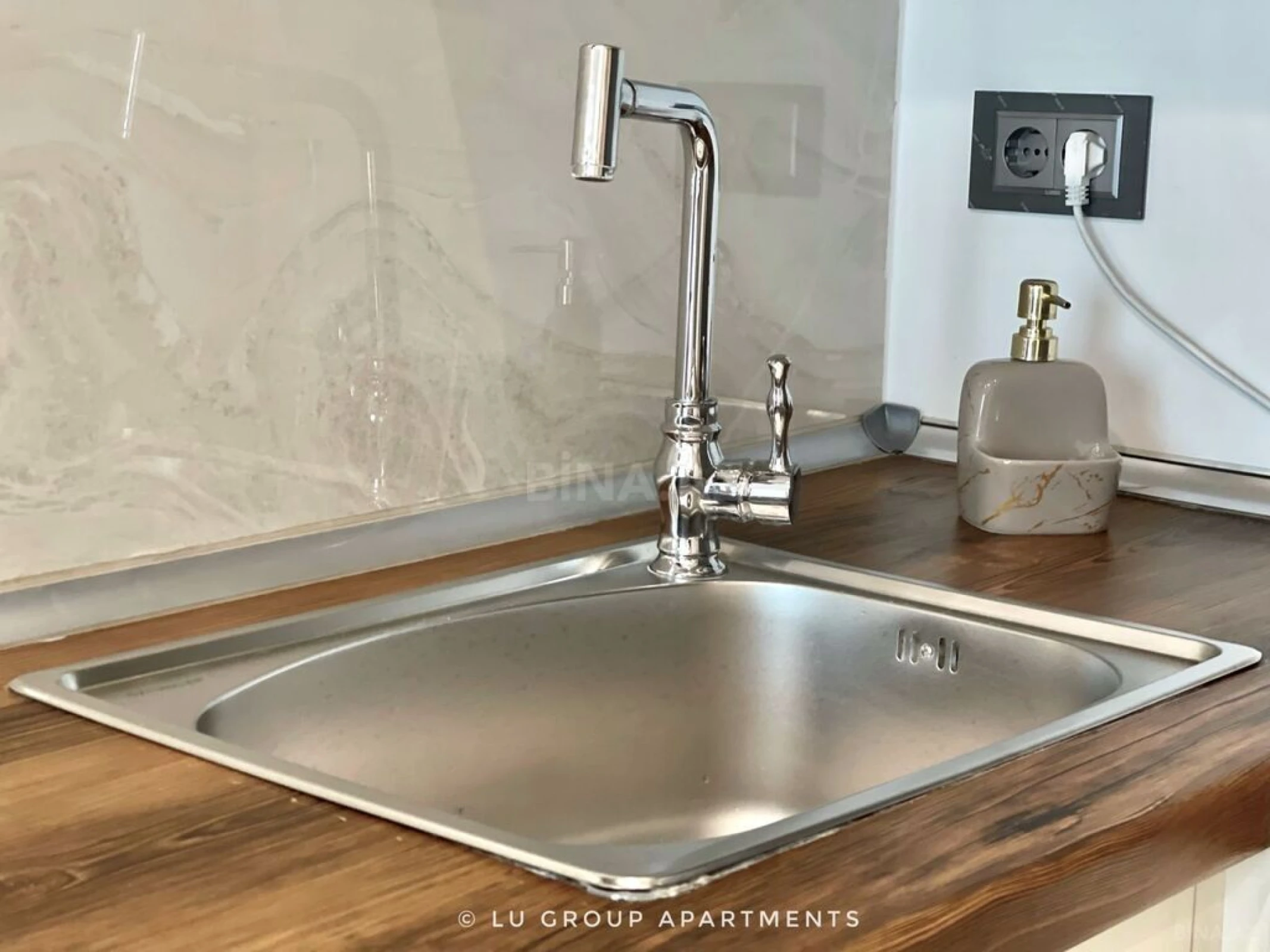 Kirayə verilir 2 otaqlı mənzil 60 m²