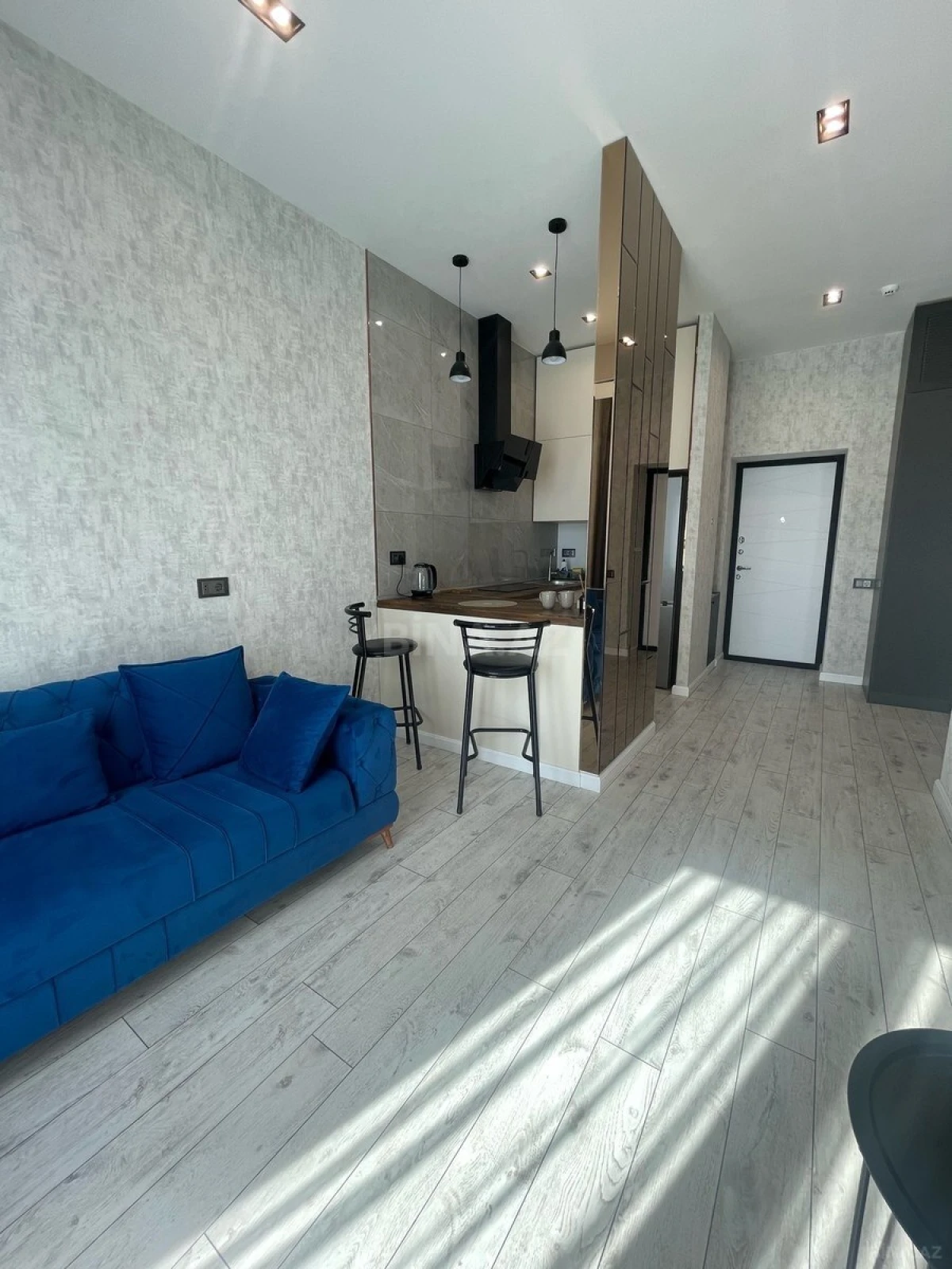 Kirayə verilir 2 otaqlı mənzil 60 m²
