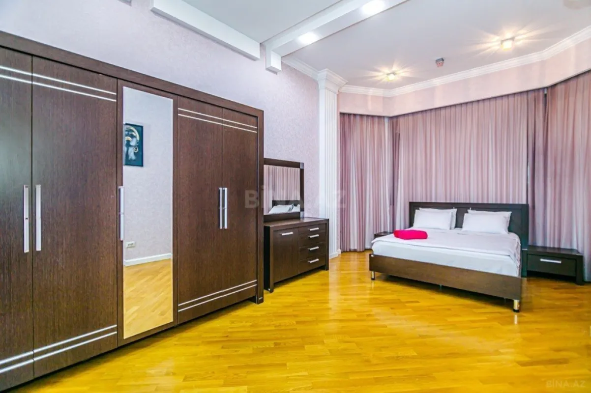 Kirayə verilir 3 otaqlı mənzil 245 m²