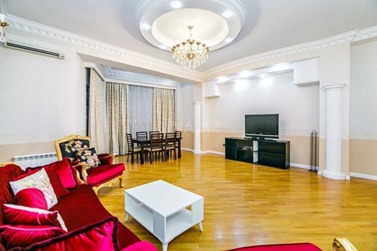 Kirayə verilir 3 otaqlı mənzil 245 m²