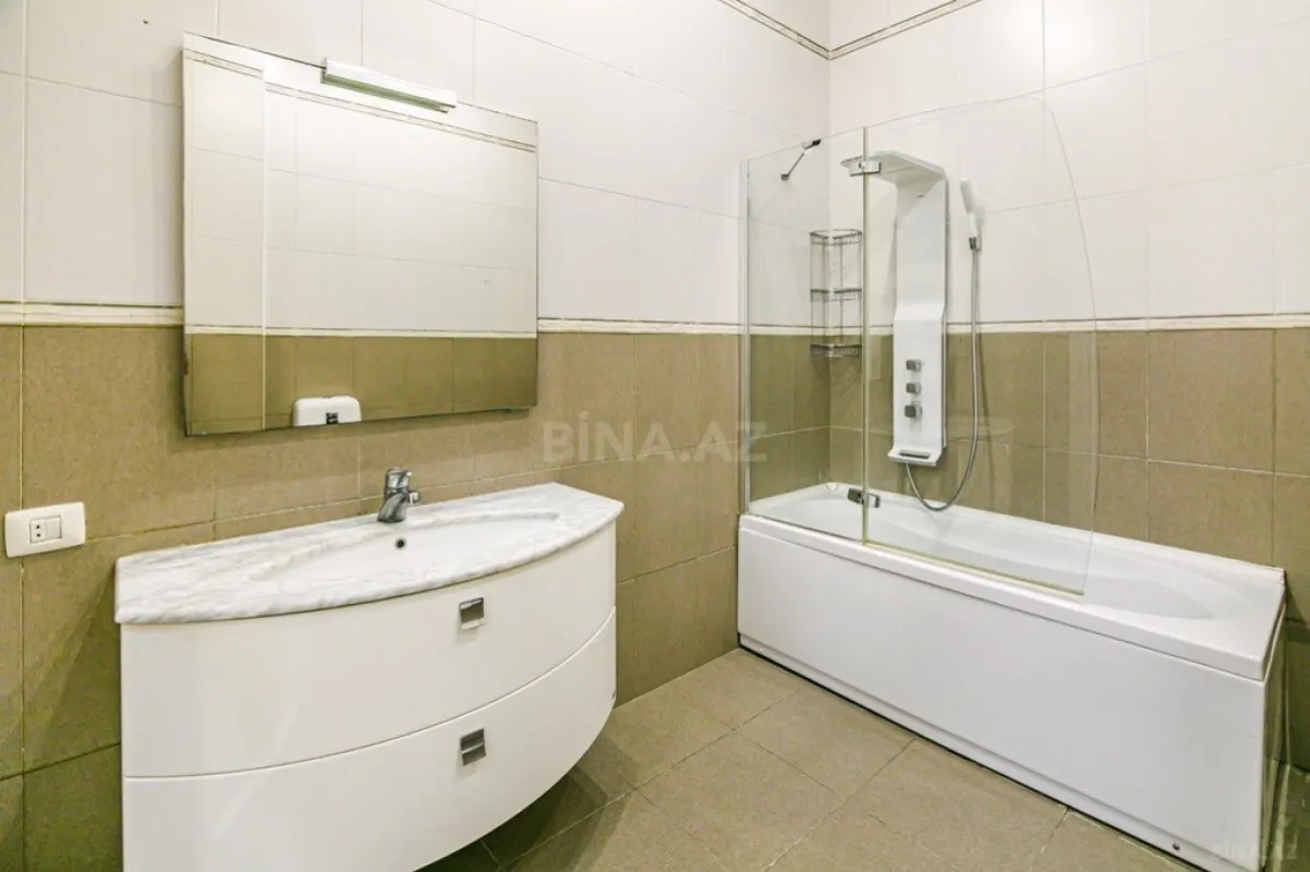 Kirayə verilir 3 otaqlı mənzil 245 m²