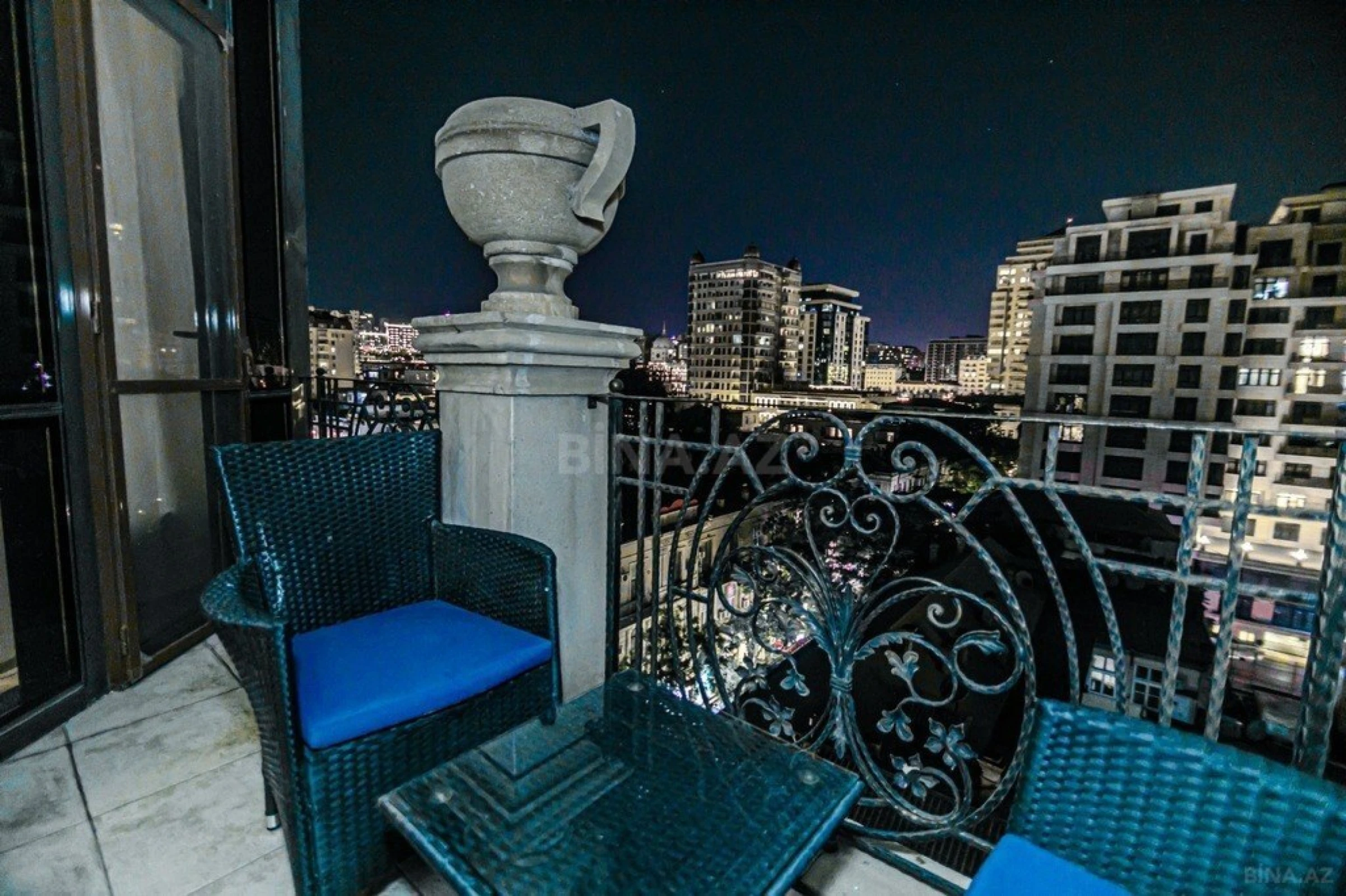 Kirayə verilir 3 otaqlı mənzil 245 m²