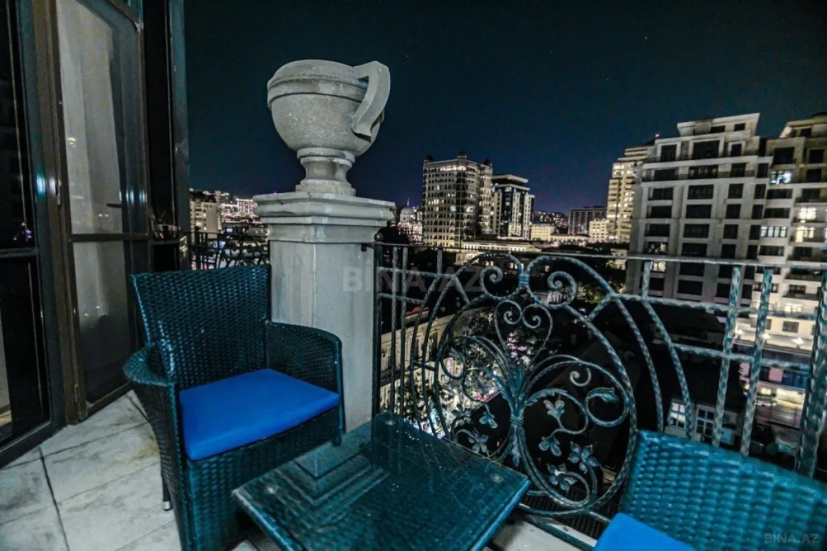 Kirayə verilir 3 otaqlı mənzil 245 m²