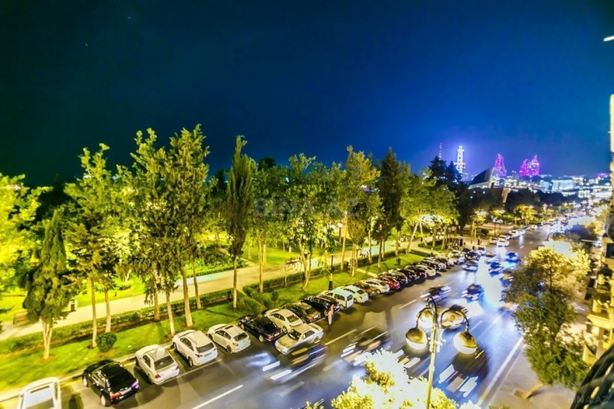 Kirayə verilir 3 otaqlı mənzil 105 m²
