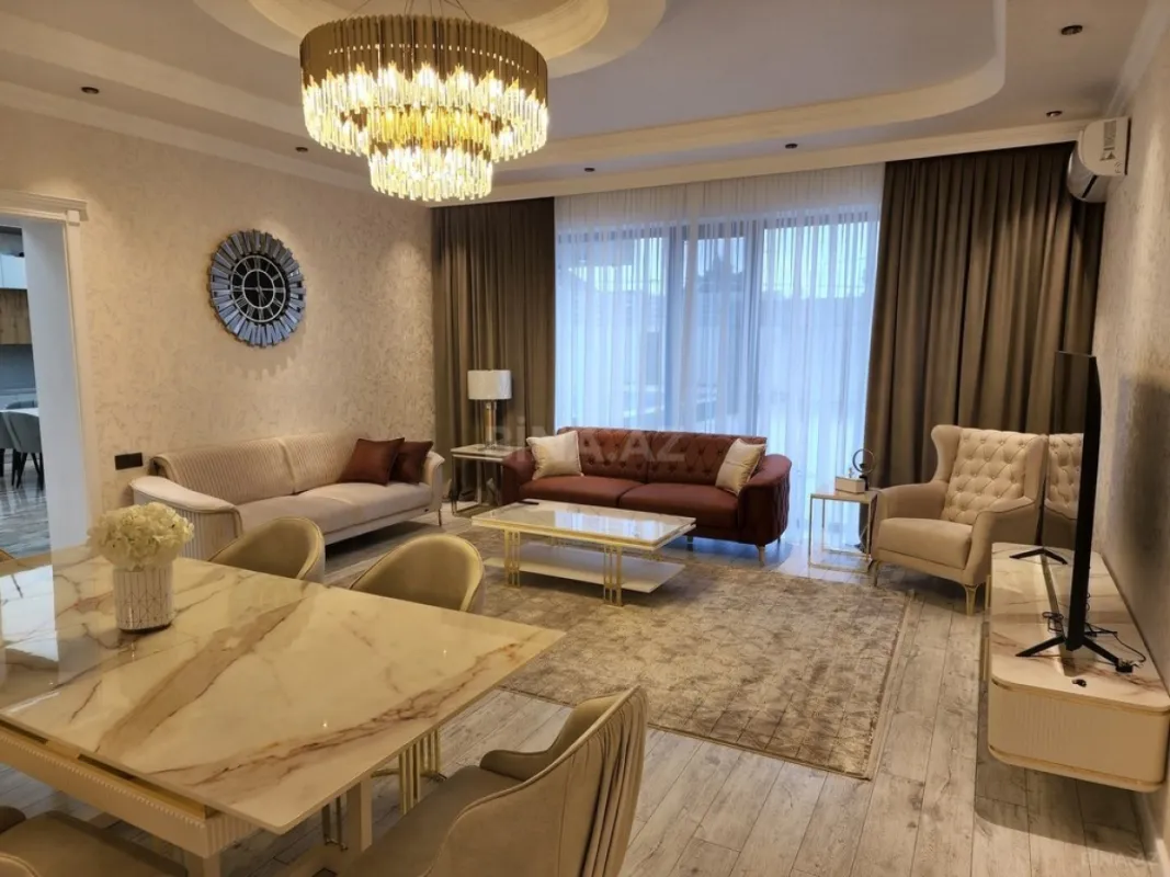 Satılır 4 otaqlı həyət evi 180 m²