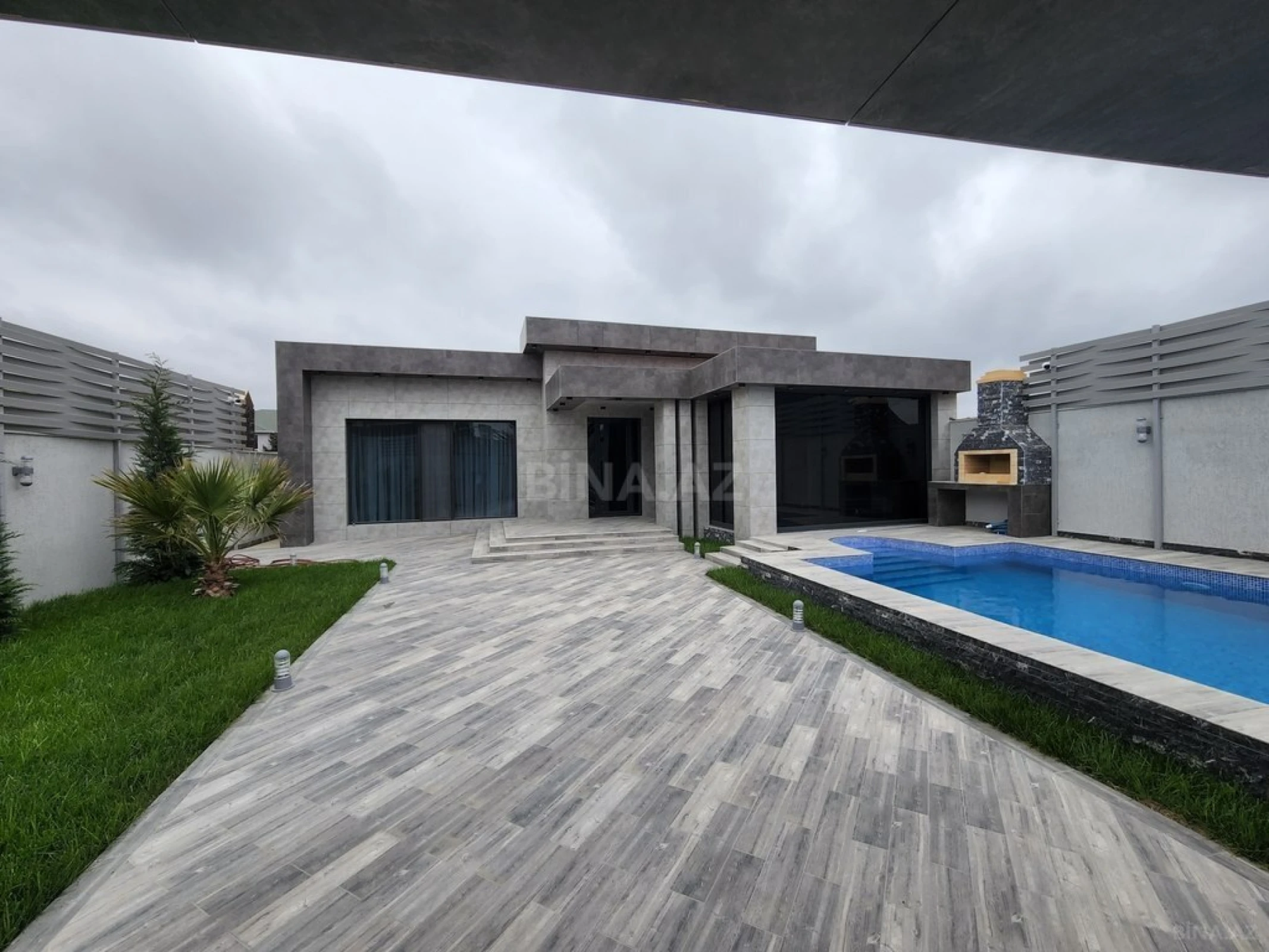 Satılır 4 otaqlı həyət evi 180 m²