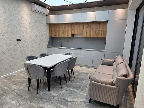 Satılır 4 otaqlı həyət evi 180 m²