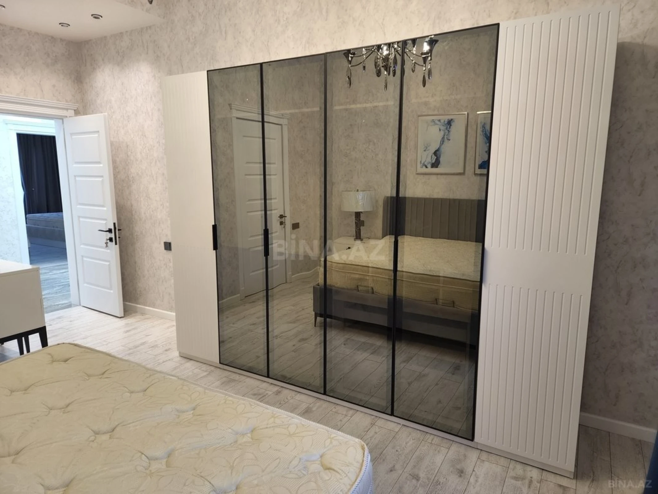 Satılır 4 otaqlı həyət evi 180 m²