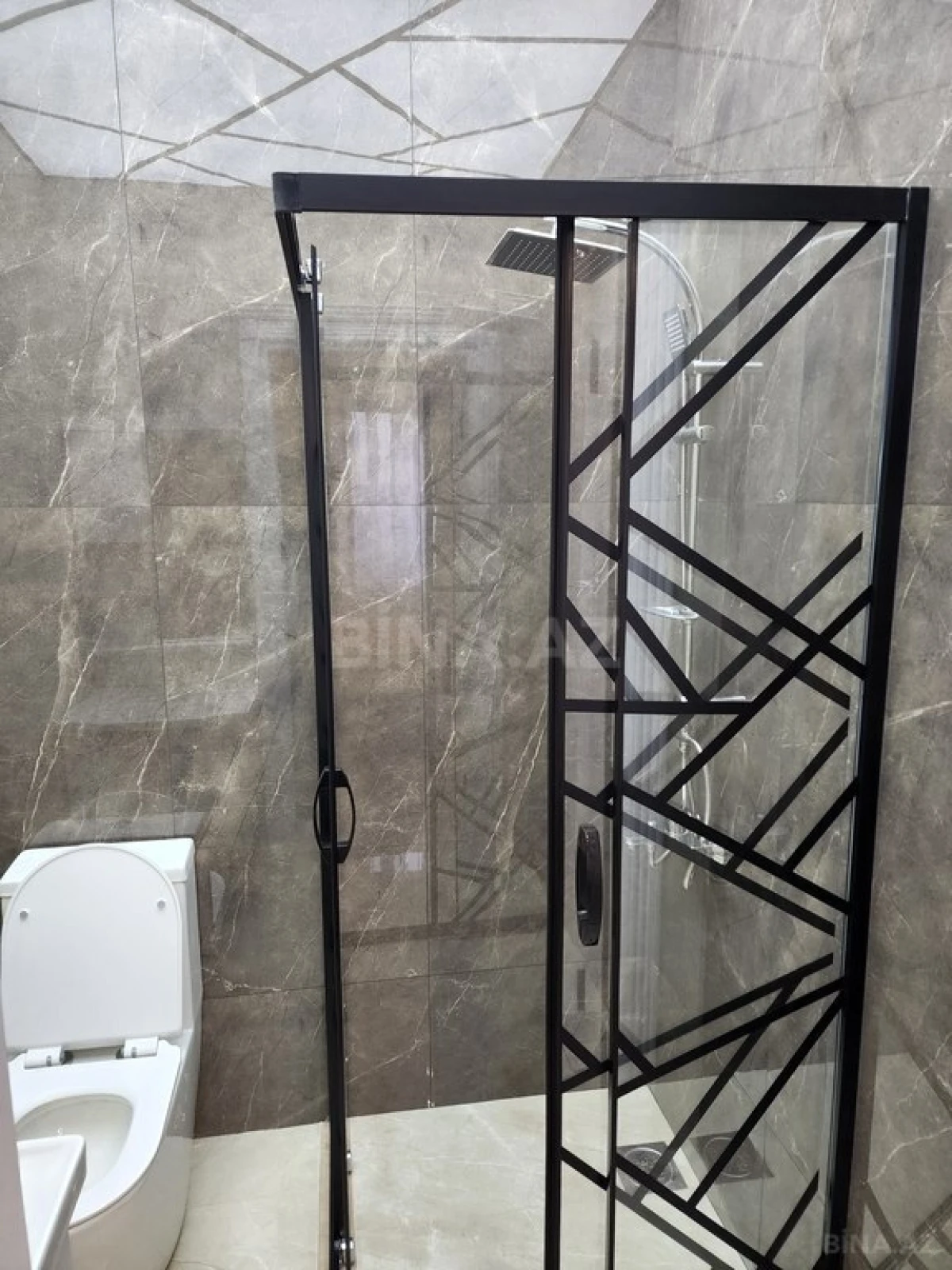 Satılır 4 otaqlı həyət evi 180 m²