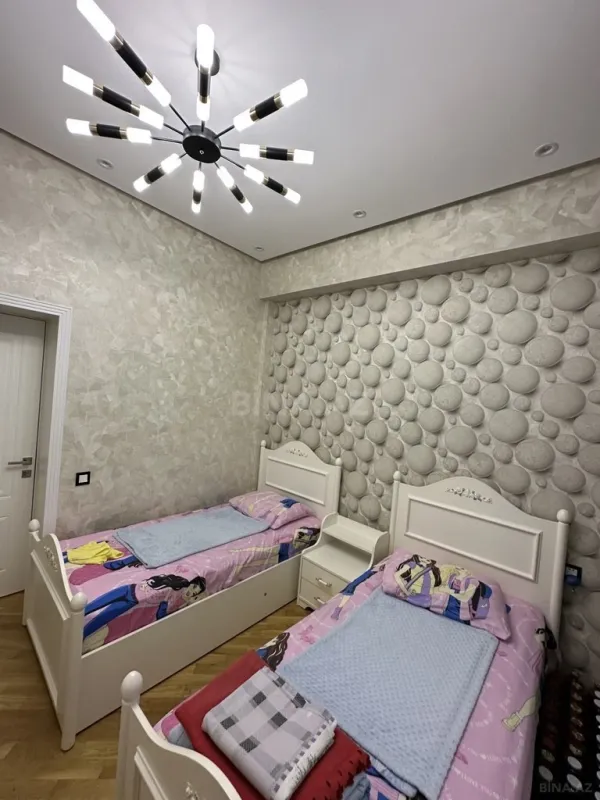 Satılır 2 otaqlı mənzil 68 m²
