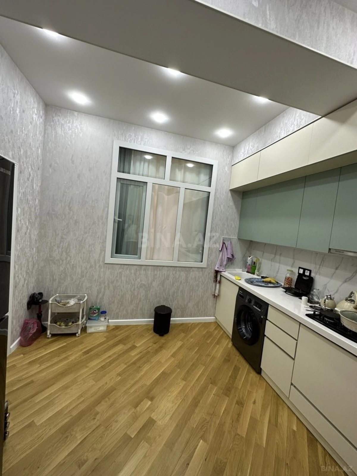 Satılır 2 otaqlı mənzil 68 m²