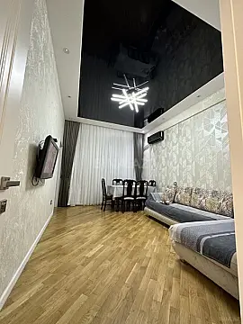 Satılır 2 otaqlı mənzil 68 m²