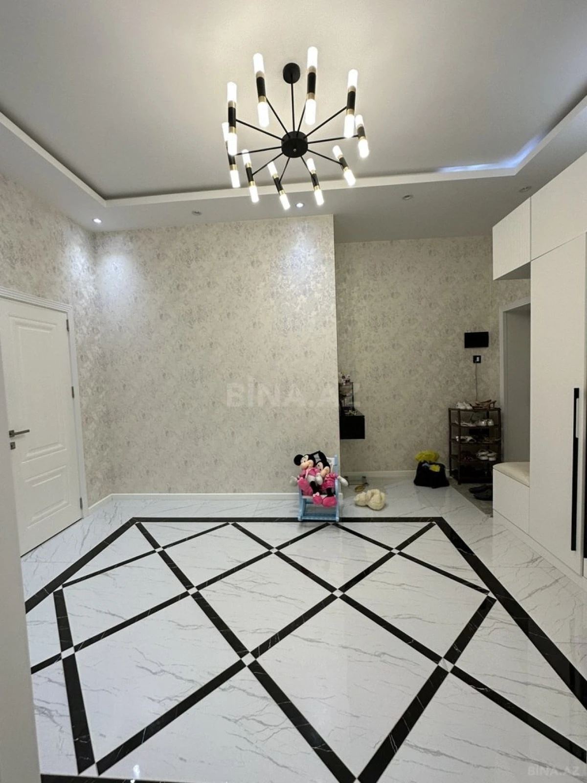Satılır 2 otaqlı mənzil 68 m²
