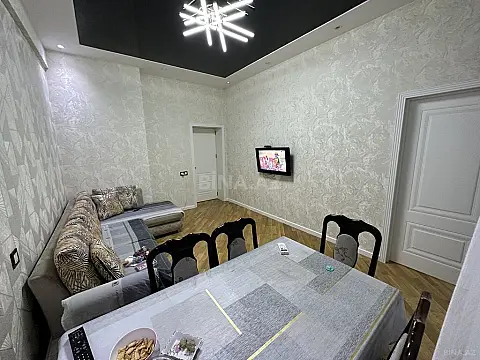 Satılır 2 otaqlı mənzil 68 m²