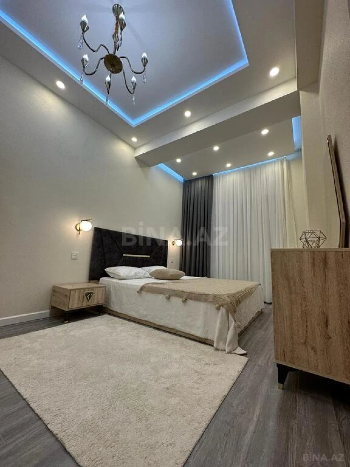 Kirayə verilir 2 otaqlı mənzil 72 m²