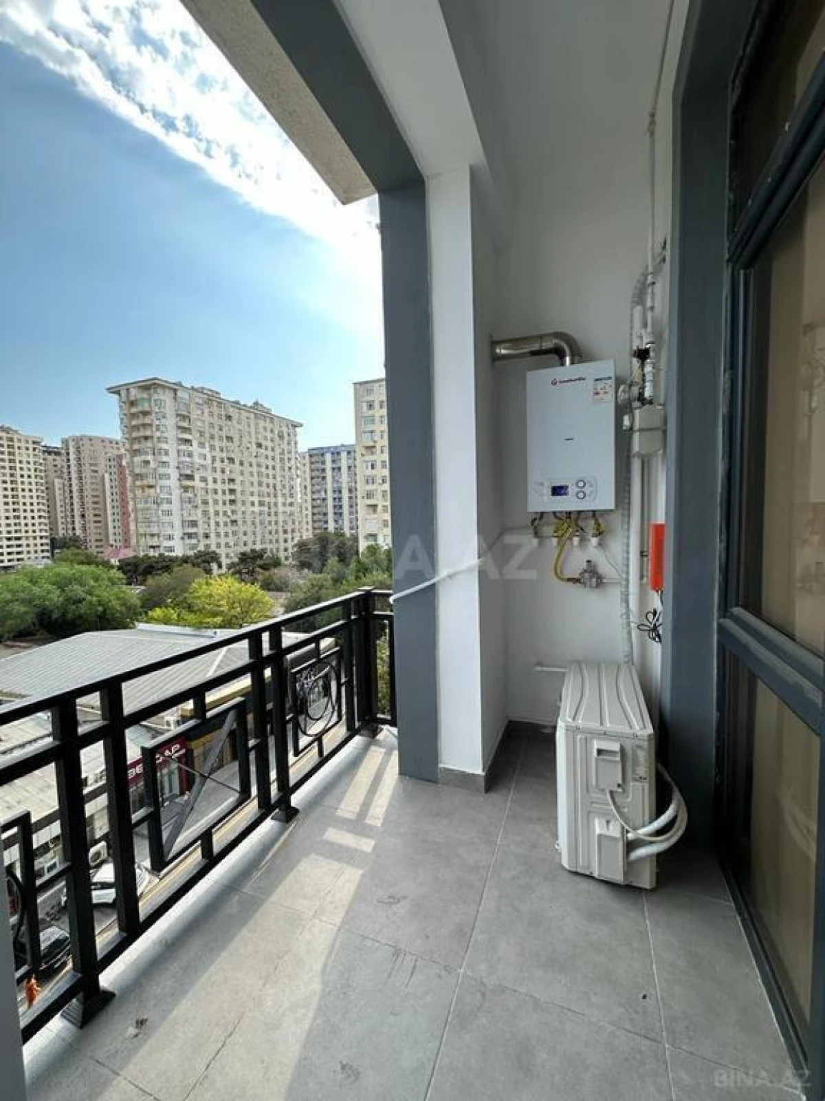 Kirayə verilir 2 otaqlı mənzil 72 m²
