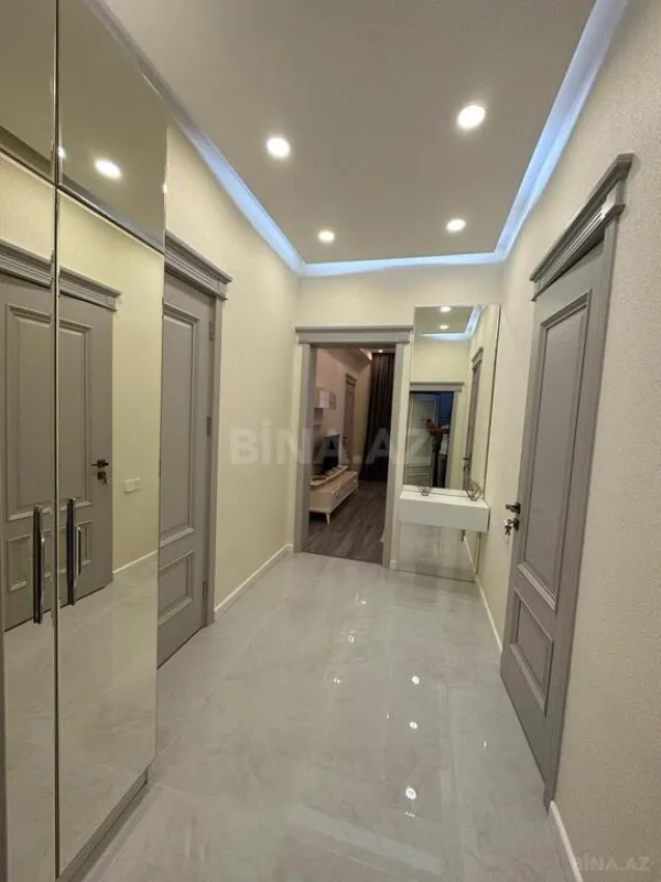 Kirayə verilir 2 otaqlı mənzil 72 m²