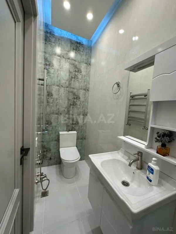 Kirayə verilir 2 otaqlı mənzil 72 m²